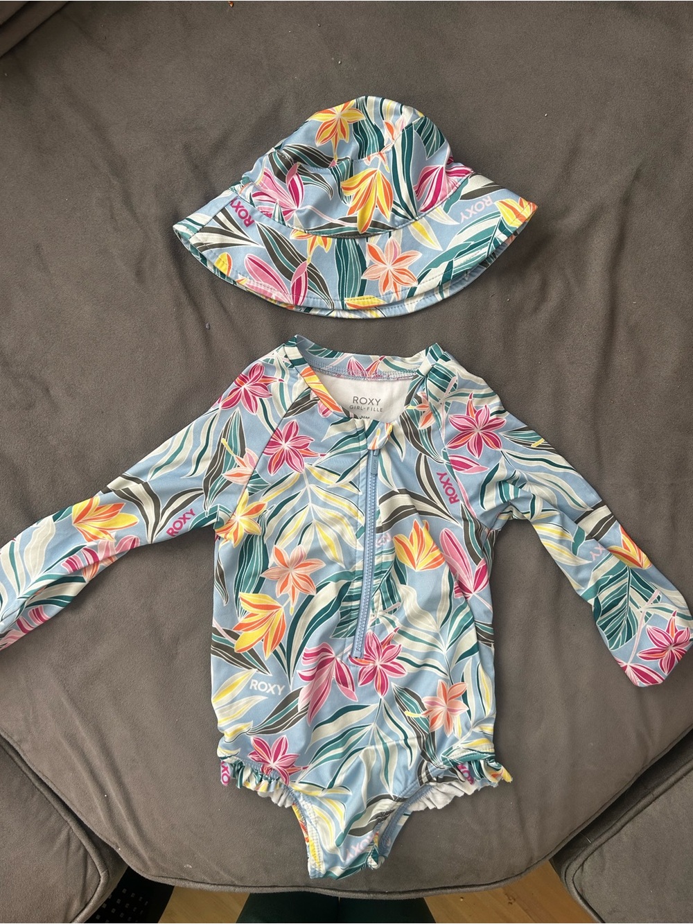 Roxy Girls' Light Blue Floral Long-Sleeve Rashguard Swimsuit with Matching Hat